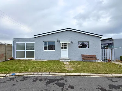 3 Bedroom House For Sale in Gansbaai - xr18.webp