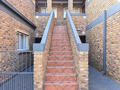 2 Bedroom Apartment For Sale in Centurion - ckt3.webp