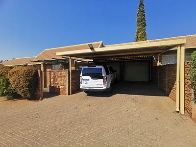2 Bedroom Townhouse For Sale in Centurion - 59aV.webp