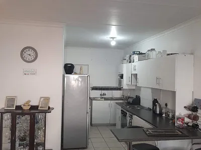 3 Bedroom House To Rent in George - DdOu.webp