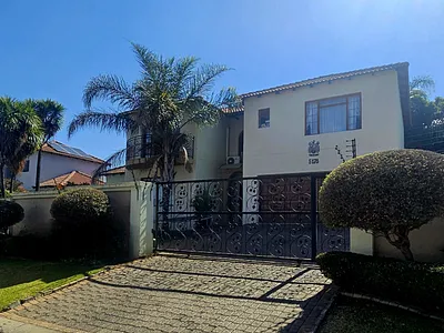 3 Bedroom House For Sale in Lydenburg - lhM1.webp