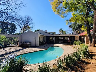 3 Bedroom House For Sale in Sandton - MS9M.webp
