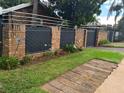 2 Bedroom House For Sale in Pretoria - ZAIk.webp