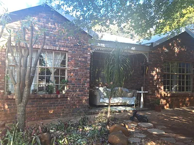 2 Bedroom House For Sale in Modimolle - FxB5.webp