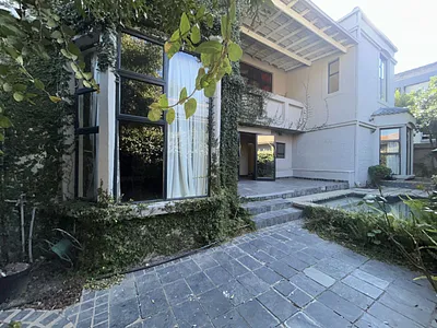 5 Bedroom House For Sale in Midrand - h1jY.webp
