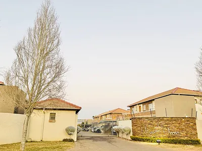 1 Bedroom Townhouse To Rent in Pretoria - 9Ir5.webp