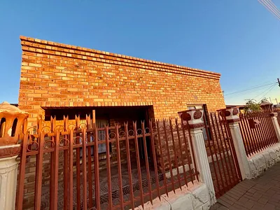2 Bedroom House For Sale in Kimberley - XgvV.webp