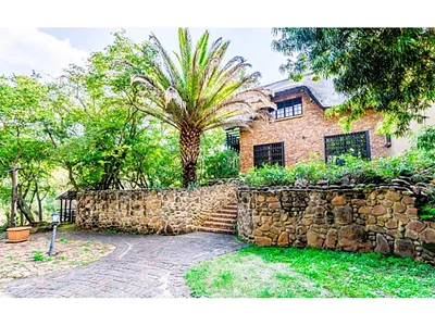 4 Bedroom House For Sale in Pretoria - dhGr.webp