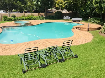 4 Bedroom Apartment For Sale in Bedfordview - zQlo.webp