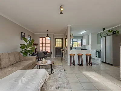 3 Bedroom Townhouse For Sale in Port Elizabeth - zLRp.webp
