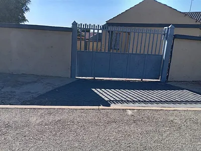 3 Bedroom House For Sale in Mabopane - img