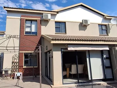 4 Bedroom Townhouse For Sale in Pretoria - 4SHC.webp