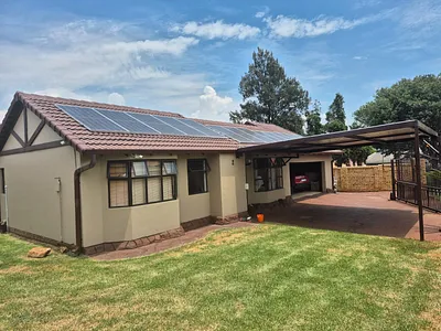 3 Bedroom House For Sale in Brakpan - VM4c.webp