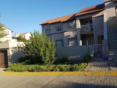 2 Bedroom Apartment For Sale in Randburg - YZm8.webp
