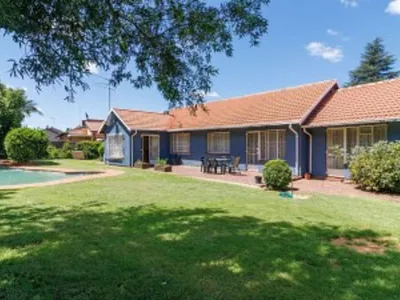 4 Bedroom House For Sale in Johannesburg - tgKK.webp