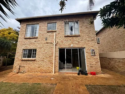 3 Bedroom Townhouse For Sale in Centurion - GDhx.webp