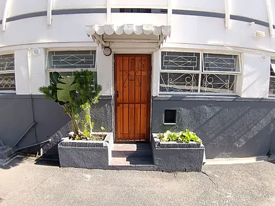 2 Bedroom Apartment To Rent in Cape Town - Fw97.webp