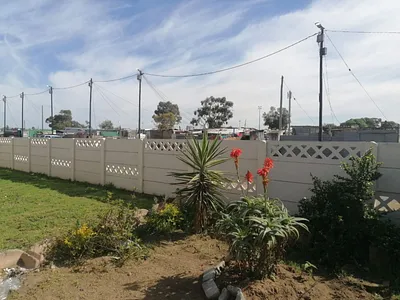4 Bedroom House For Sale in Strand - Z8MV.webp