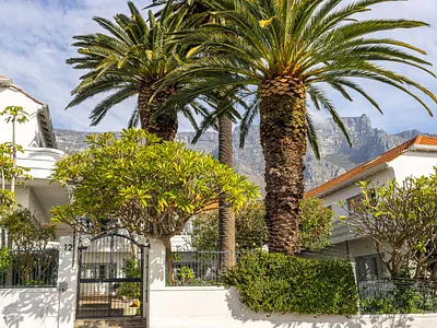 2 Bedroom Apartment For Sale in Cape Town - LA5P.webp