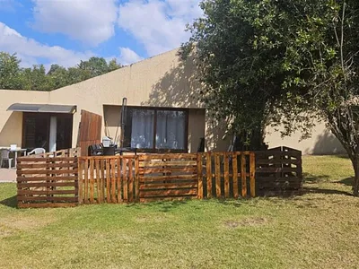 2 Bedroom House To Rent in Glen Austin, Midrand - img