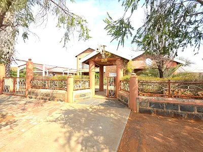 4 Bedroom House For Sale in Kimberley - 0BCi.webp