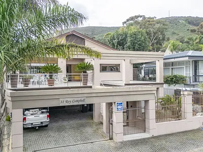 6 Bedroom House For Sale in Parow - PT9K.webp