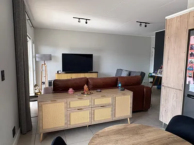 3 Bedroom Apartment To Rent in Pretoria - 6YP9.webp