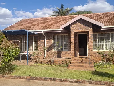 2 Bedroom Townhouse For Sale in Polokwane - ZClO.webp
