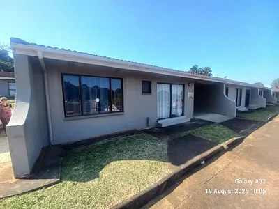 2 Bedroom Townhouse For Sale in Port Edward - PH8B.webp