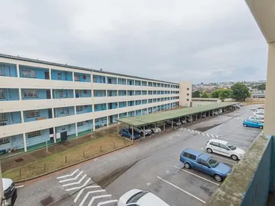 2 Bedroom Apartment For Sale in Port Elizabeth - PnGe.webp