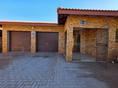 3 Bedroom House For Sale in Kimberley - MmKV.webp
