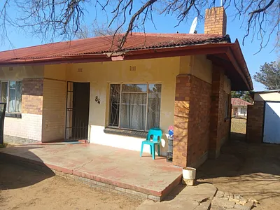 3 Bedroom House For Sale in Klerksdorp - xRR9.webp