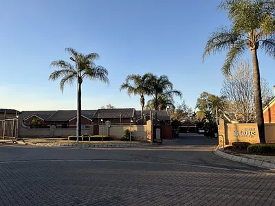 2 Bedroom Townhouse For Sale in Centurion - yEoZ.webp
