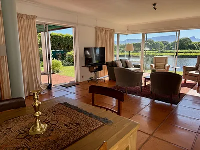 4 Bedroom House For Sale in Cape Town - K2dS.webp
