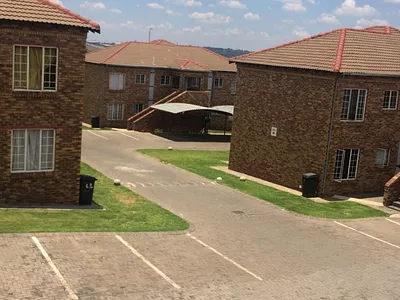 2 Bedroom Townhouse For Sale in Midrand - RSUJ.webp