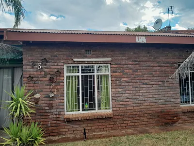 3 Bedroom Townhouse For Sale in Kuruman - ptY1.webp