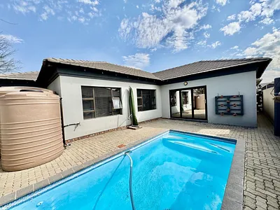 3 Bedroom House For Sale in Secunda - HmGu.webp