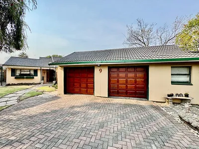 3 Bedroom House For Sale in Secunda - sKgy.webp