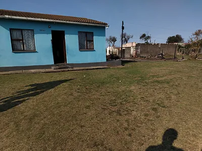 2 Bedroom House For Sale in Port Elizabeth - BuhQ.webp