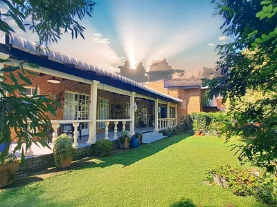 5 Bedroom House For Sale in Centurion - G2tx.webp