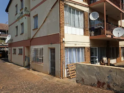 1 Bedroom Apartment For Sale in Randburg - vPh2.webp