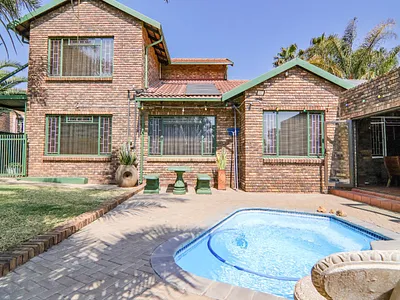 4 Bedroom House For Sale in Centurion - jJTA.webp
