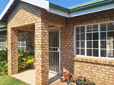 2 Bedroom House For Sale in Bela Bela - ro1I.webp