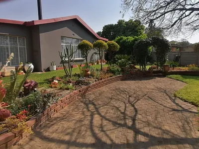4 Bedroom House For Sale in Modimolle - FLo6.webp