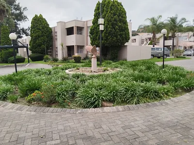 2 Bedroom Apartment To Rent in Johannesburg - Q8DT.webp