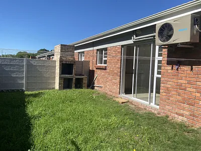 2 Bedroom Townhouse For Sale in Port Elizabeth - GJ91.webp