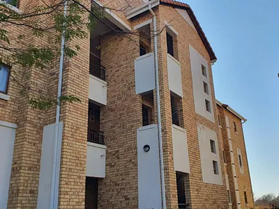 2 Bedroom Apartment For Sale in Randburg - t778.webp