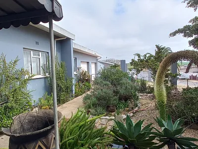 4 Bedroom House For Sale in Vredenburg - OJVf.webp