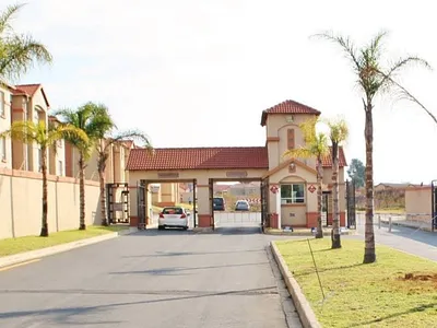 2 Bedroom Apartment For Sale in Johannesburg - gI2g.webp