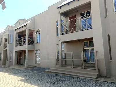 2 Bedroom Apartment For Sale in Polokwane - 1Xux.webp